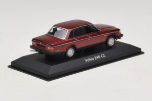 Volvo 240 GL Dark Red Metallic Maxichamps 1:43 940171401 Diecast - 画像 2/5