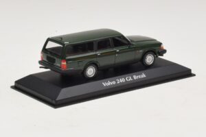 Volvo 240 GL ステーションワゴン ダークグリーン Maxichamps 1:43 940171411 メタル - 画像 2/5