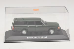 Volvo 240 GL ステーションワゴン ダークグリーン Maxichamps 1:43 940171411 メタル - 画像 4/5