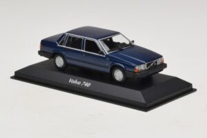 Volvo 740 Dark Blue Metallic Maxichamps 1:43 940171701 メタル - 画像 3/5